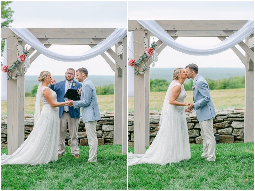 rusticmainebarnweddinginpittstonmainebyrachelcampbellphotography